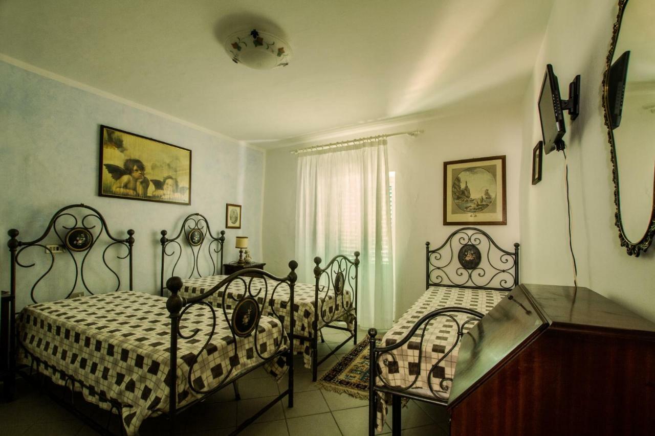 Borgo Della Rocca Bed & Breakfast Montemurlo Exterior photo